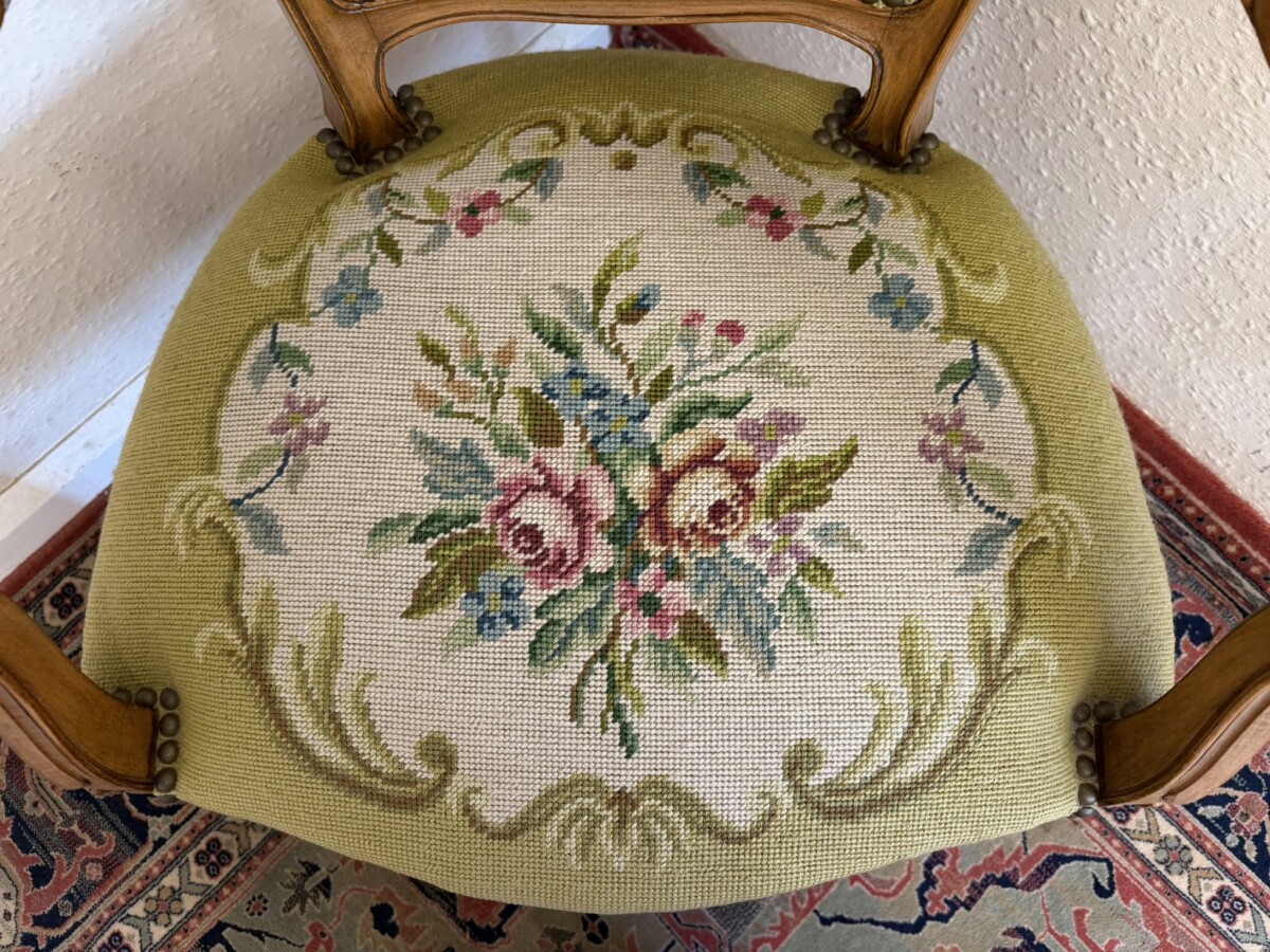 ELEGANT FRENCH CARVED WALNUT NEEDLEPOINT ARMCHAIR CIRCA 1930 - Image 8