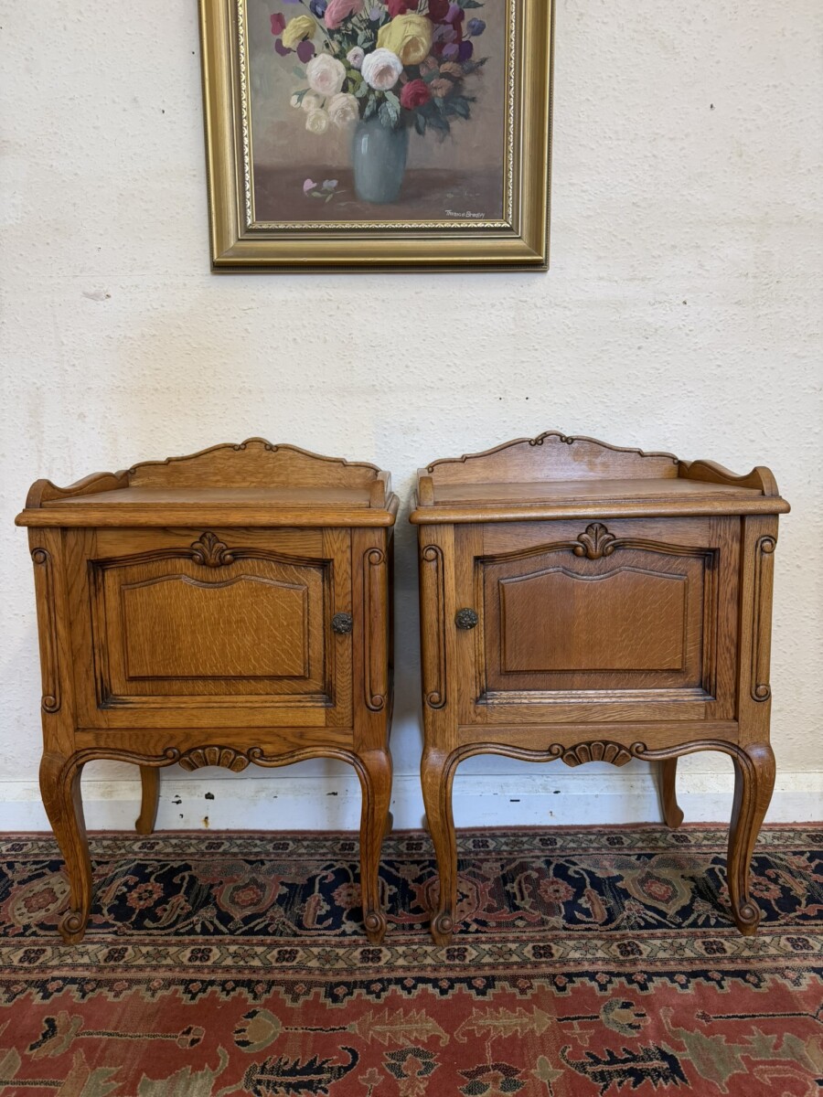 PAIR OF FRENCH CARVED OAK BEDSIDE CABINETS CIRCA 1950