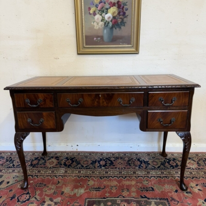 QUALITY CARVED MAHOGANY LEATHER TOP WRITING DESK