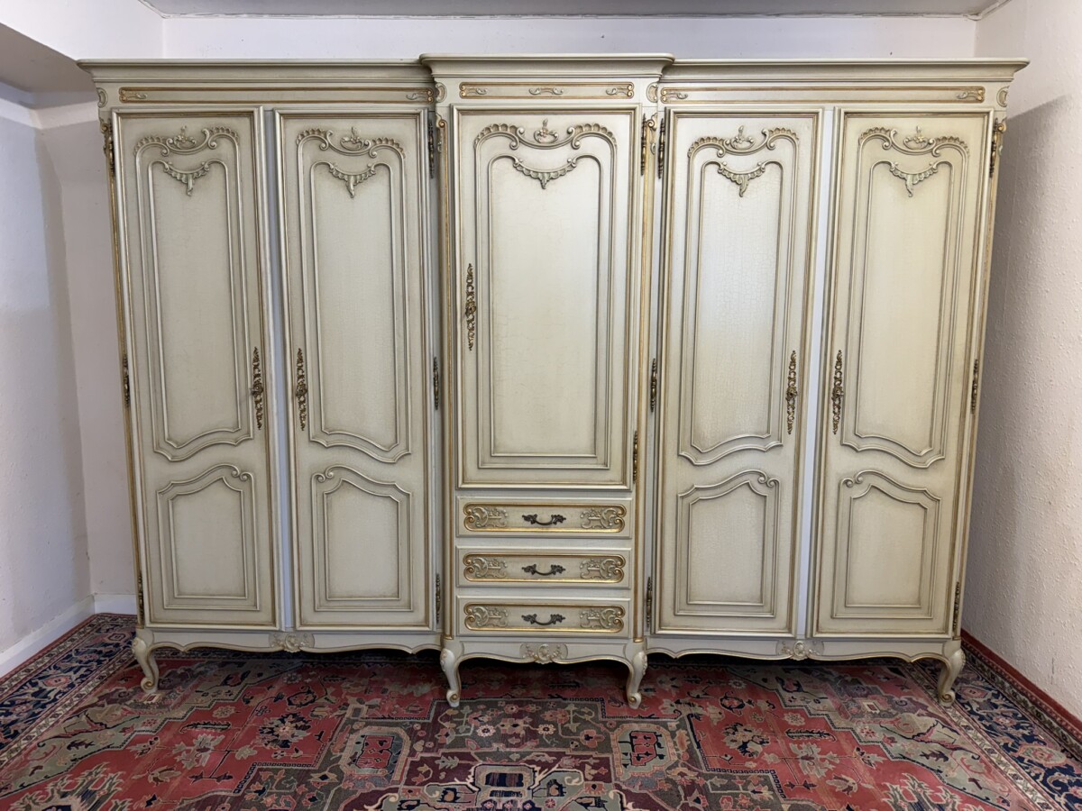 STUNNING FRENCH ROCOCO STYLE FIVE DOOR CARVED ARMOIRE/WARDROBE