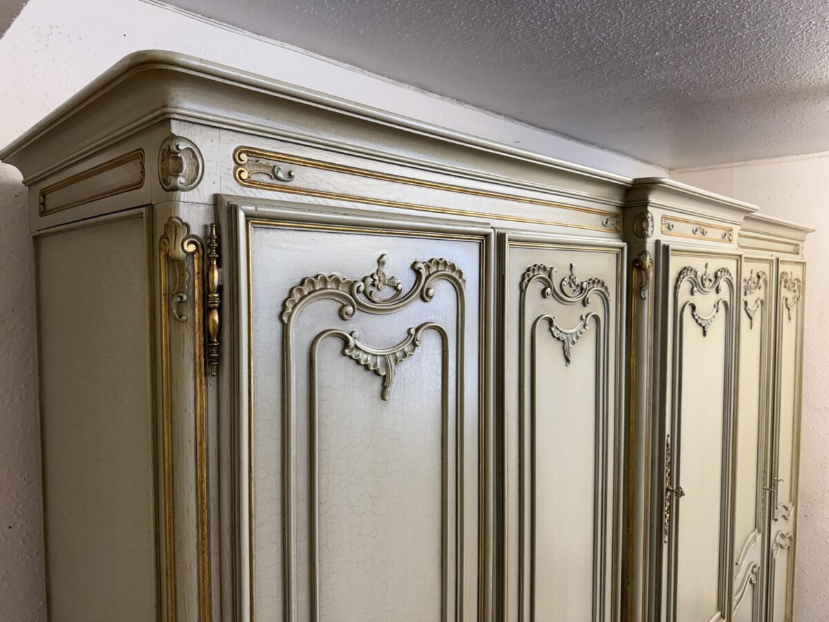 STUNNING FRENCH ROCOCO STYLE FIVE DOOR CARVED ARMOIRE/WARDROBE - Image 4