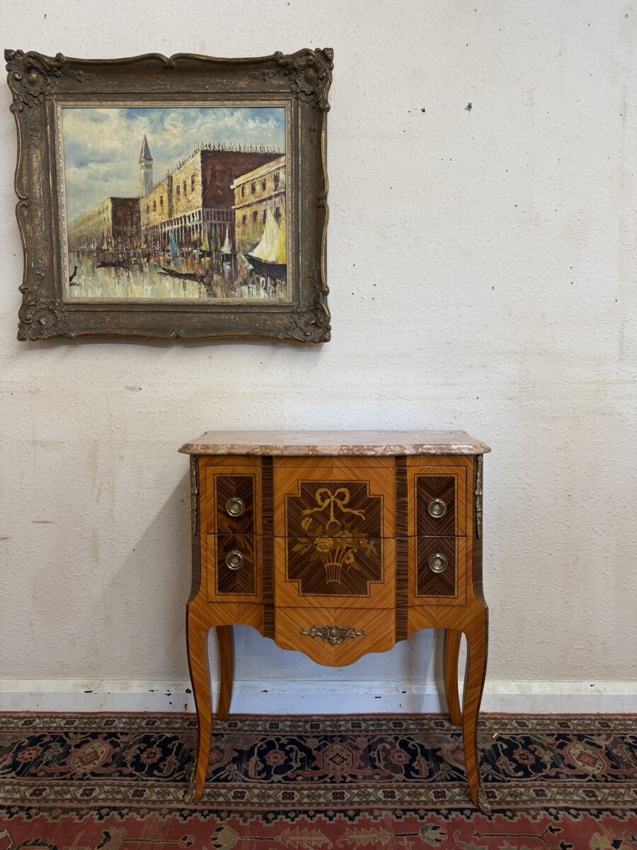 FRENCH NEAT SIZE KINGWOOD MARBLE TOP COMMODE/CHEST OF DRAWERS CIRCA 1950