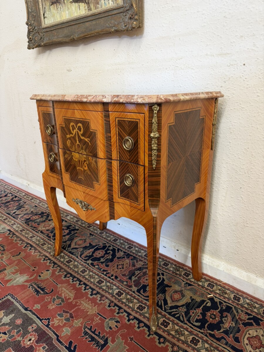 FRENCH NEAT SIZE KINGWOOD MARBLE TOP COMMODE/CHEST OF DRAWERS CIRCA 1950 - Image 2