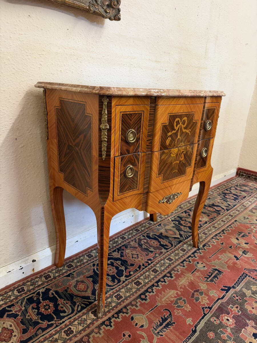 FRENCH NEAT SIZE KINGWOOD MARBLE TOP COMMODE/CHEST OF DRAWERS CIRCA 1950 - Image 3