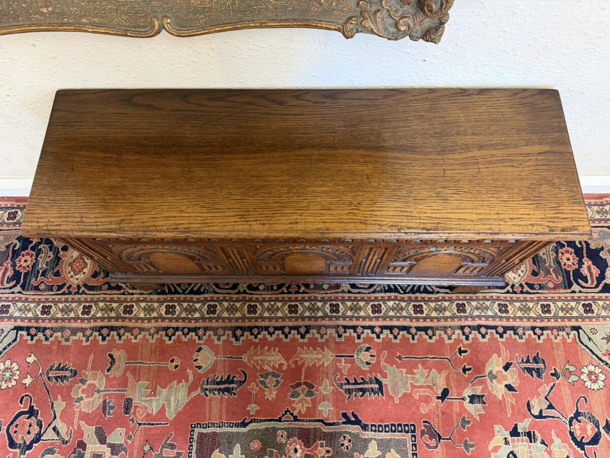 TITCHMARSH AND GOODWIN CARVED OAK COFFER/STORAGE CHEST - Image 7