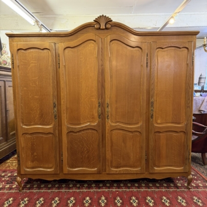 FRENCH FOUR DOOR CARVED OAK ARMOIRE/WARDROBE CIRCA 1950