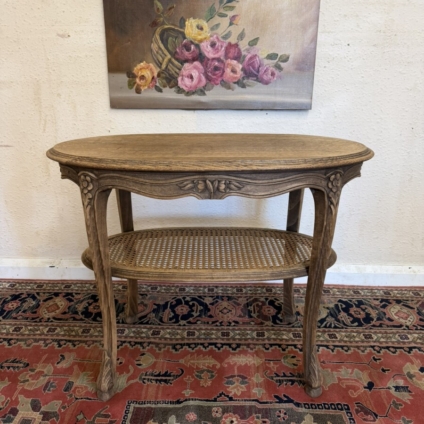 ELEGANT ANTIQUE FRENCH CARVED OAK OVAL TABLE WITH BERGERE SHELF CIRCA 1920