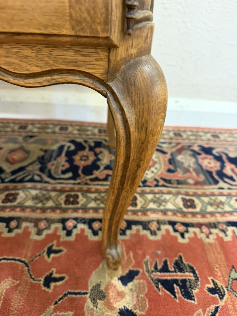FABULOUS PAIR OF FRENCH OAK BEDSIDE CABINETS CIRCA 1950 - Image 8