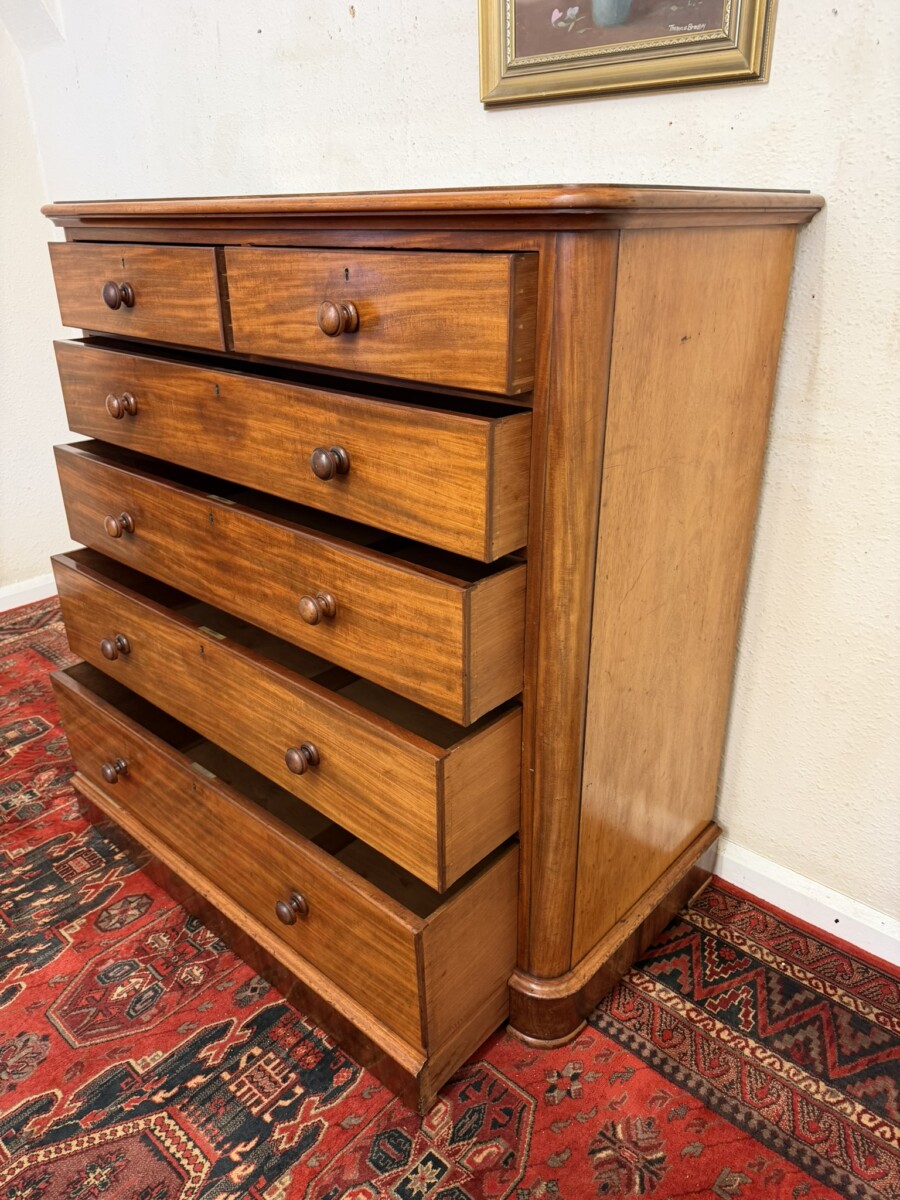 QUALITY ANTIQUE VICTORIAN MAHOGANY CHEST OF DRAWERS CIRCA 1850 - Image 11