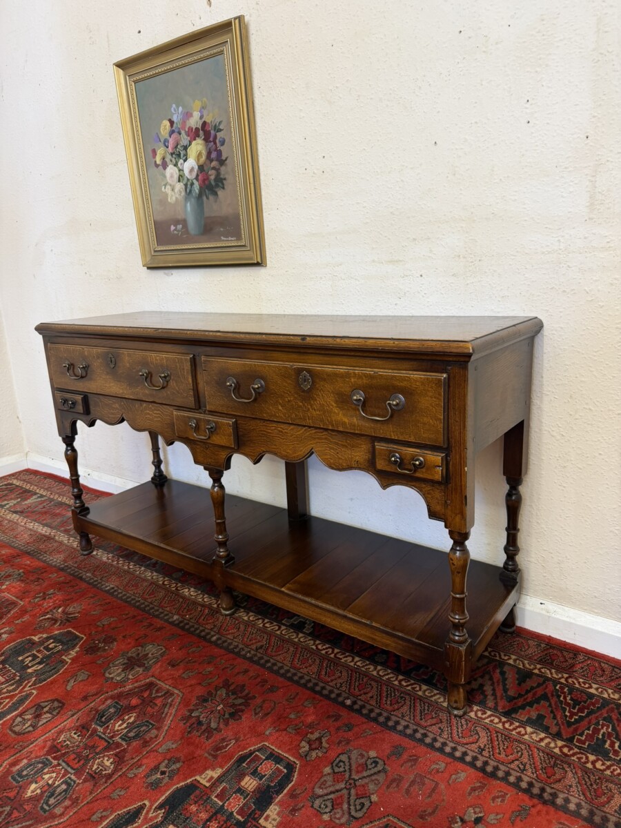 QUALITY OAK POT BOARD DRESSER/ SIDEBOARD - Image 2
