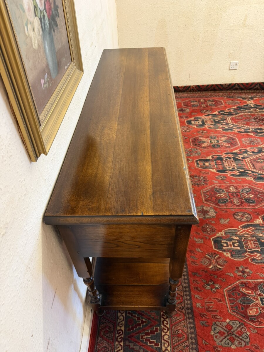 QUALITY OAK POT BOARD DRESSER/ SIDEBOARD - Image 4
