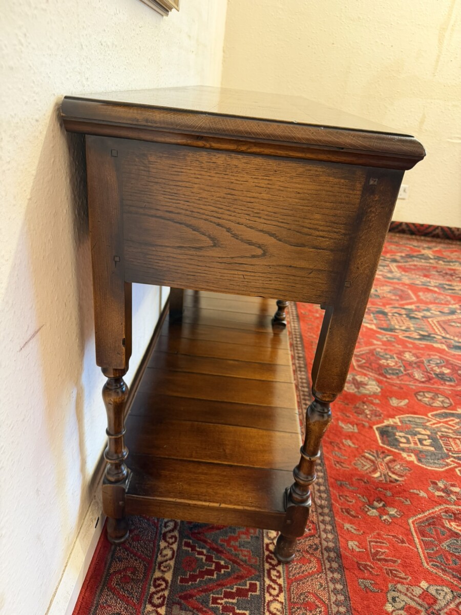 QUALITY OAK POT BOARD DRESSER/ SIDEBOARD - Image 5