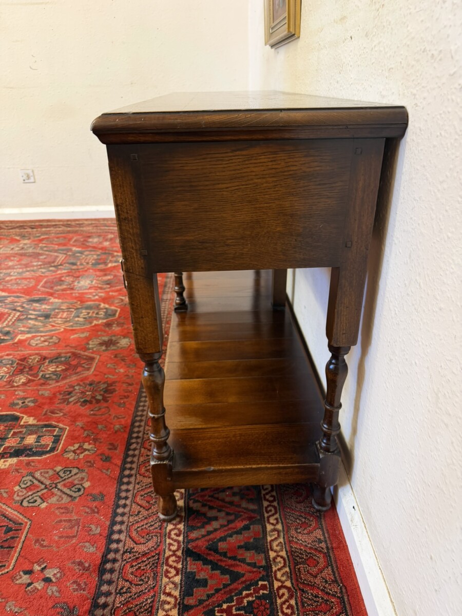 QUALITY OAK POT BOARD DRESSER/ SIDEBOARD - Image 7