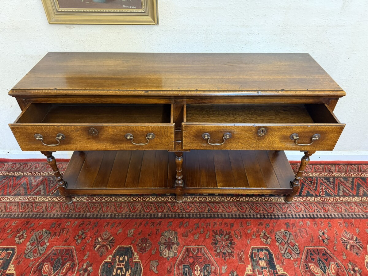 QUALITY OAK POT BOARD DRESSER/ SIDEBOARD - Image 8