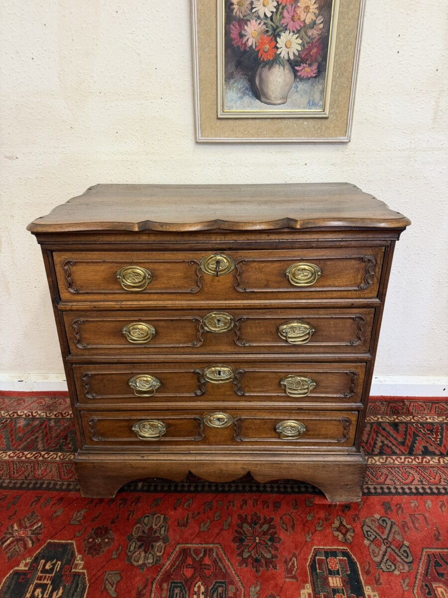 FANTIQUE LATE 18TH CENTURY WALNUT BATCHELORS CHEST/COMMODE CIRCA 1790 - Image 2