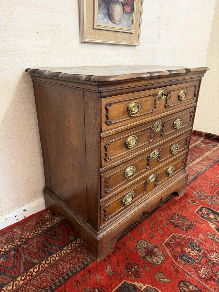 FANTIQUE LATE 18TH CENTURY WALNUT BATCHELORS CHEST/COMMODE CIRCA 1790 - Image 4