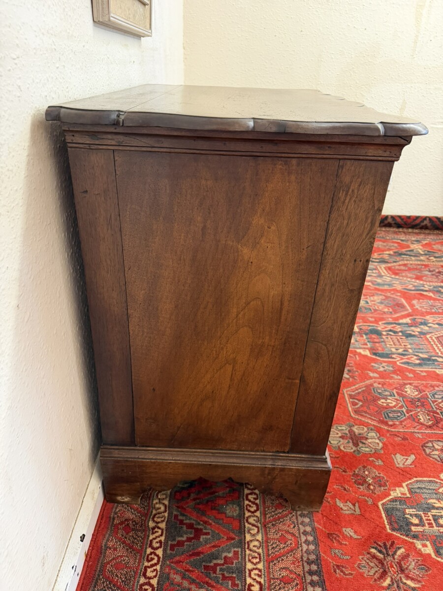 FANTIQUE LATE 18TH CENTURY WALNUT BATCHELORS CHEST/COMMODE CIRCA 1790 - Image 9