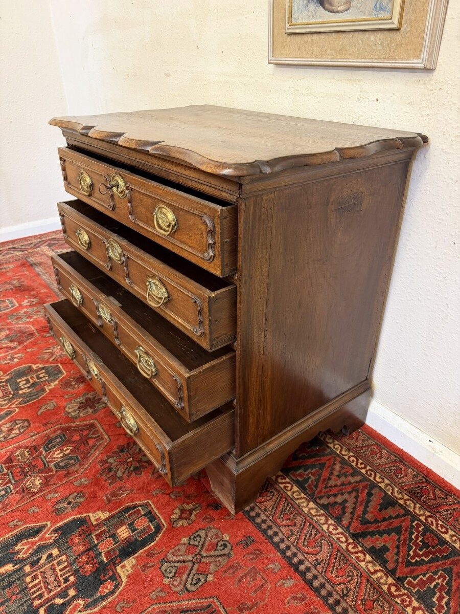 FANTIQUE LATE 18TH CENTURY WALNUT BATCHELORS CHEST/COMMODE CIRCA 1790 - Image 14