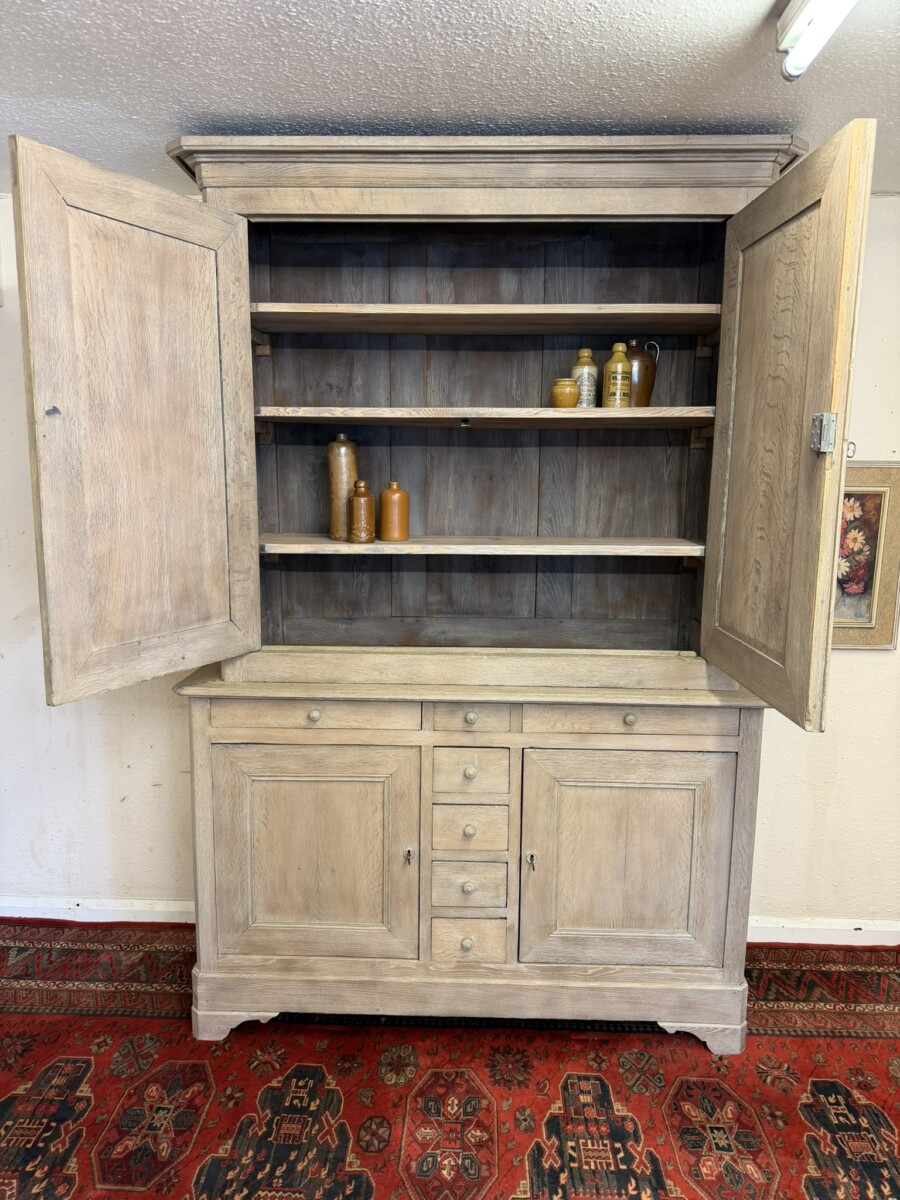 ANTIQUE FRENCH LIMED OAK HOUSEKEEPERS CUPBOARD CIRCA 1830 - Image 9