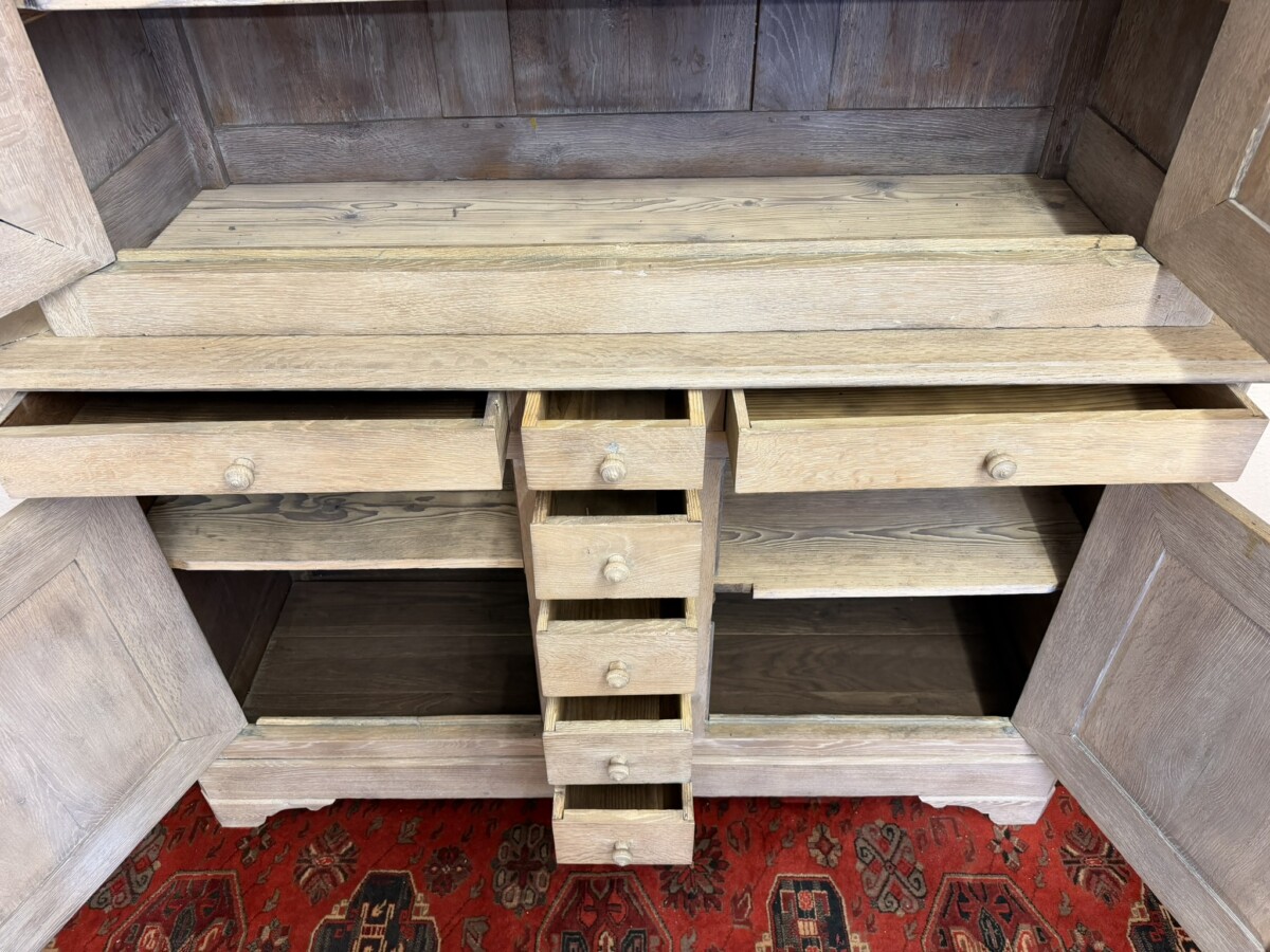 ANTIQUE FRENCH LIMED OAK HOUSEKEEPERS CUPBOARD CIRCA 1830 - Image 13