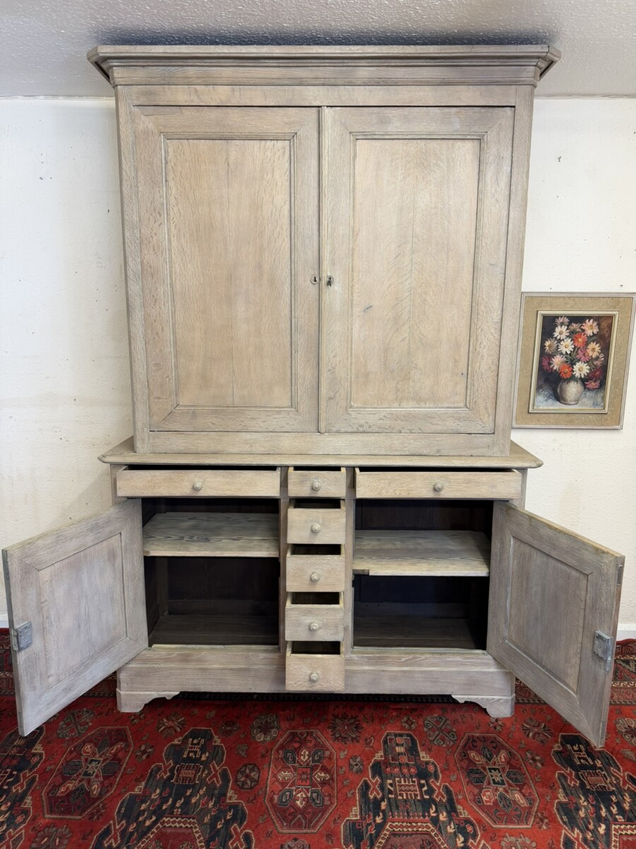 ANTIQUE FRENCH LIMED OAK HOUSEKEEPERS CUPBOARD CIRCA 1830 - Image 14