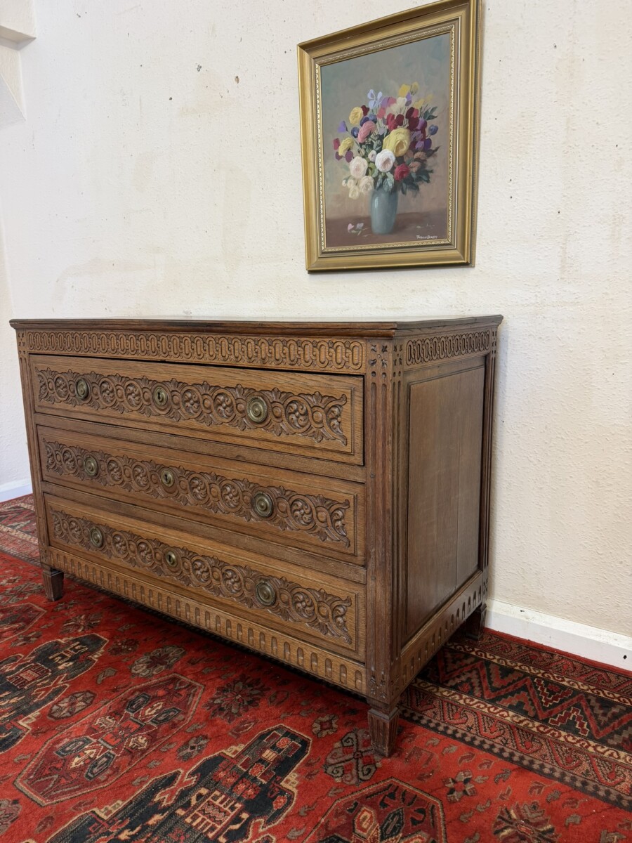 FRENCH OAK EARLY 19TH CENTUREY COMMODE/CHEST CIRCA 1820 - Image 2