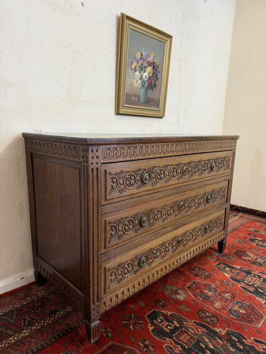 FRENCH OAK EARLY 19TH CENTUREY COMMODE/CHEST CIRCA 1820 - Image 3