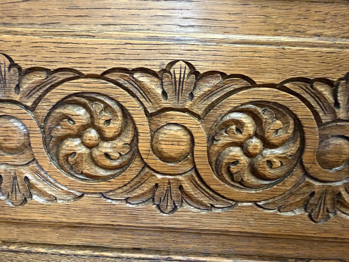 FRENCH OAK EARLY 19TH CENTUREY COMMODE/CHEST CIRCA 1820 - Image 8