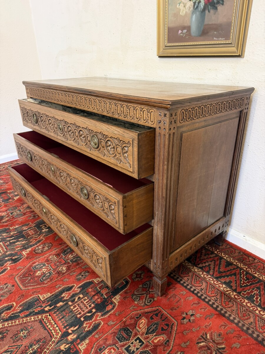 FRENCH OAK EARLY 19TH CENTUREY COMMODE/CHEST CIRCA 1820 - Image 12