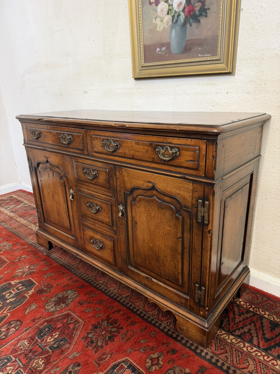 QUALITY CHERRY WOOD DRESSER/SIDEBOARD - Image 5