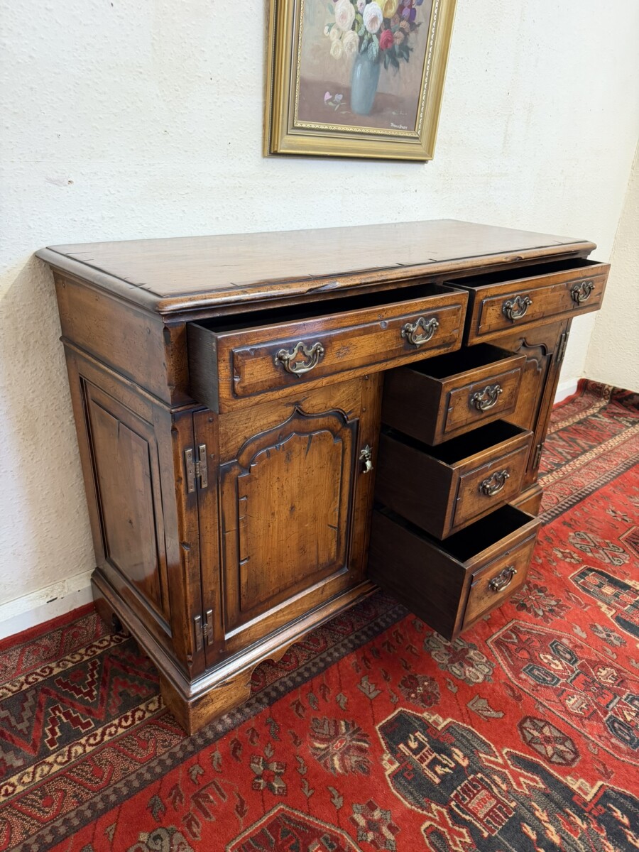 QUALITY CHERRY WOOD DRESSER/SIDEBOARD - Image 12