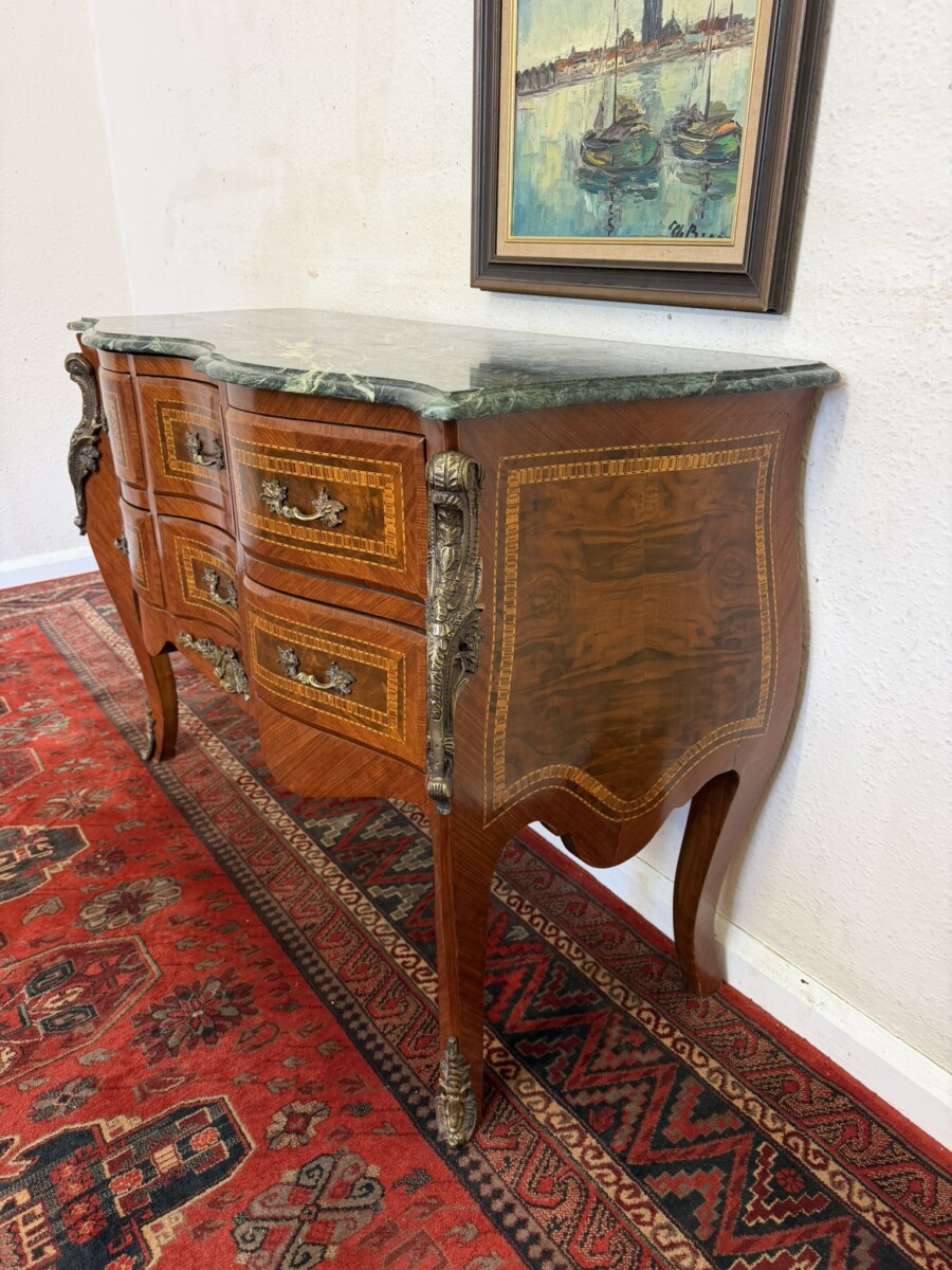FRENCH SHAPED INLAID WALNUT MARBLE TOP COMMODE/CHEST CIRCA 1950 - Image 4
