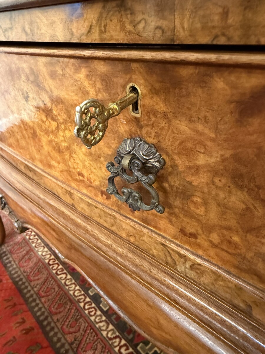 SHAPED CARVED BURR WALNUT TWO DRAWER SIDE TABLE/HALL TABLE - Image 6