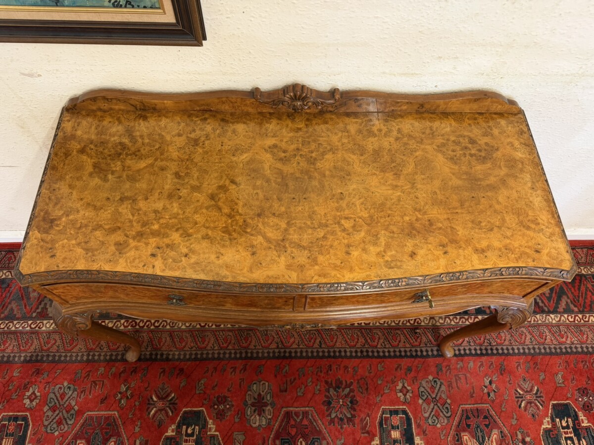 SHAPED CARVED BURR WALNUT TWO DRAWER SIDE TABLE/HALL TABLE - Image 7