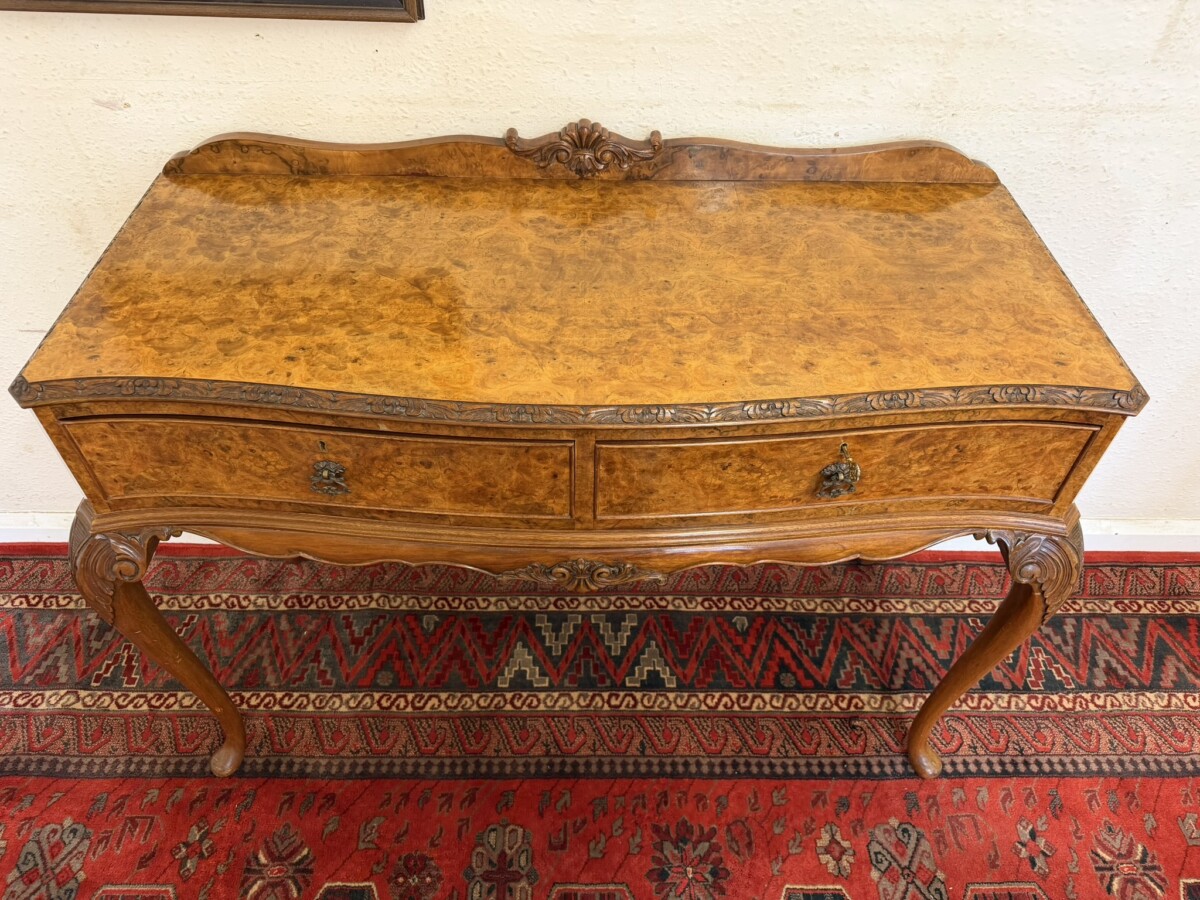 SHAPED CARVED BURR WALNUT TWO DRAWER SIDE TABLE/HALL TABLE - Image 8