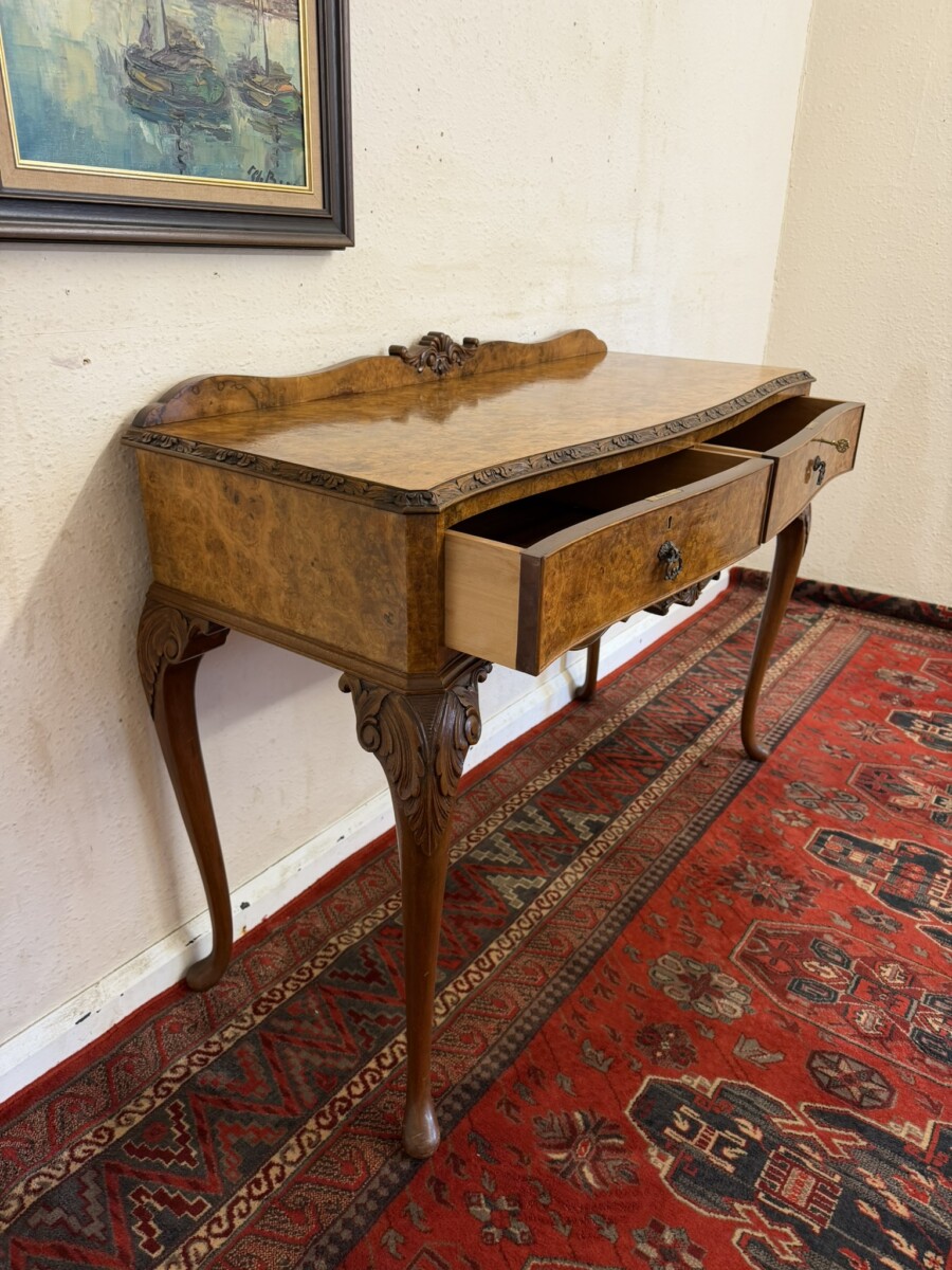 SHAPED CARVED BURR WALNUT TWO DRAWER SIDE TABLE/HALL TABLE - Image 10
