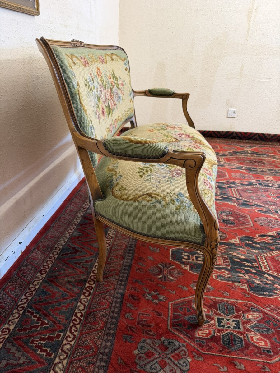 ELEGANT FRENCH CARVED WALNUT NEEDLEPOINT SOFA/SETTEE CIRCA 1930 - Image 4
