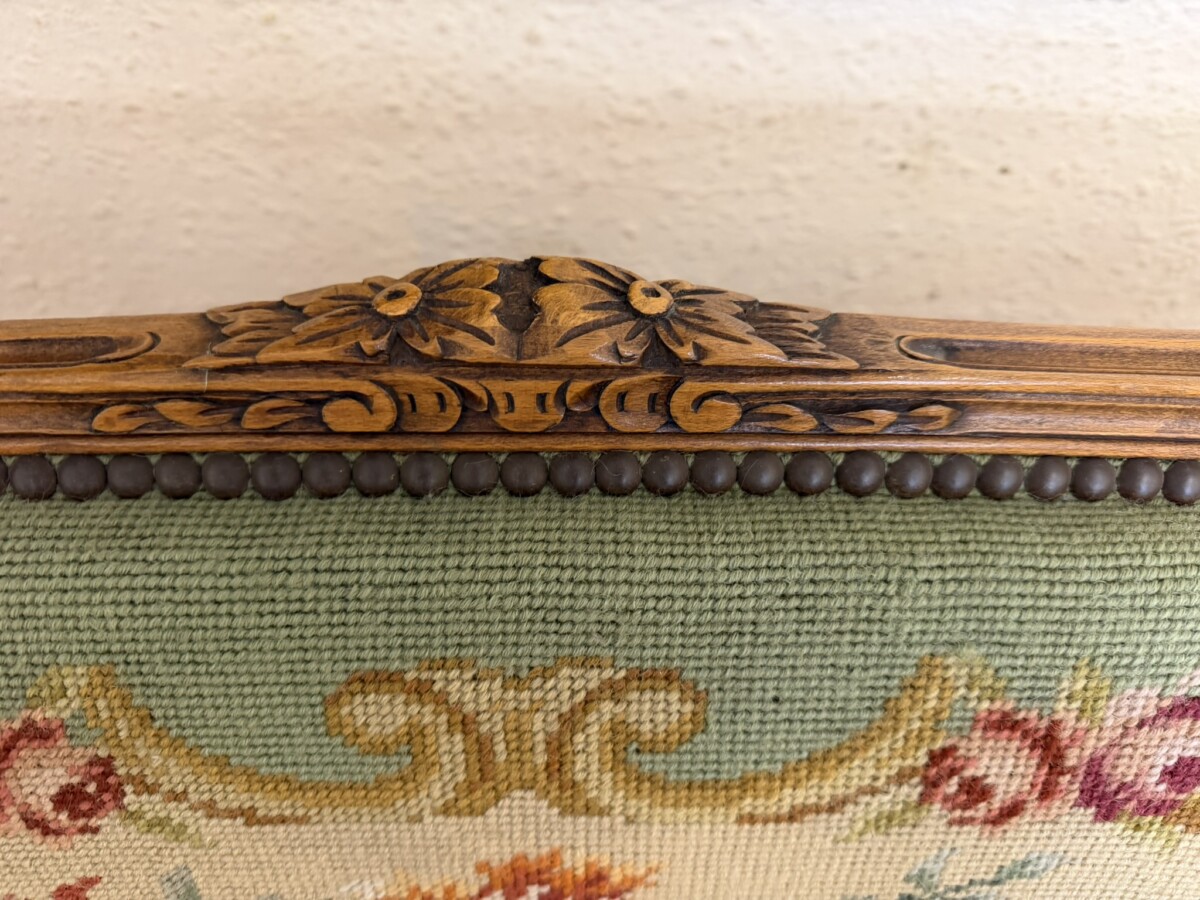 ELEGANT FRENCH CARVED WALNUT NEEDLEPOINT SOFA/SETTEE CIRCA 1930 - Image 6