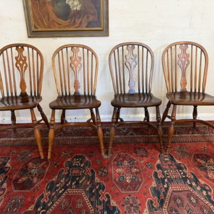 QUALITY SET OF FOUR OAK AND ELM WINDSOR CHAIRS