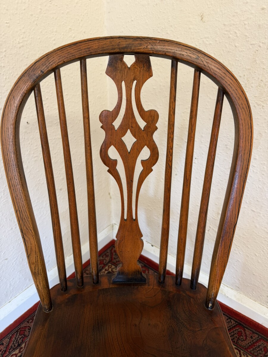 QUALITY SET OF FOUR OAK AND ELM WINDSOR CHAIRS - Image 6
