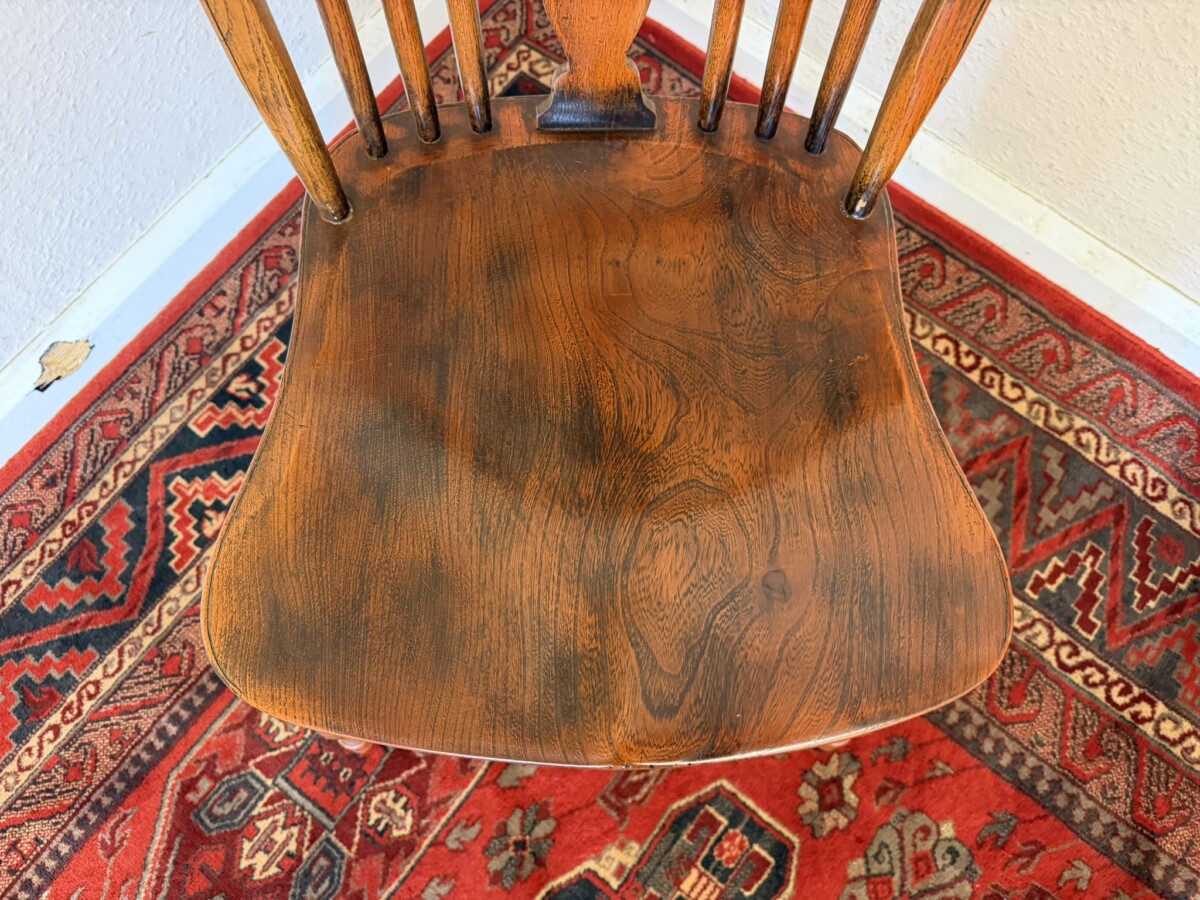 QUALITY SET OF FOUR OAK AND ELM WINDSOR CHAIRS - Image 7