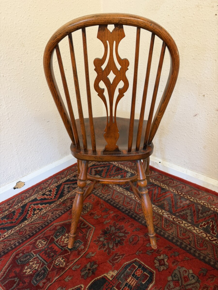 QUALITY SET OF FOUR OAK AND ELM WINDSOR CHAIRS - Image 9