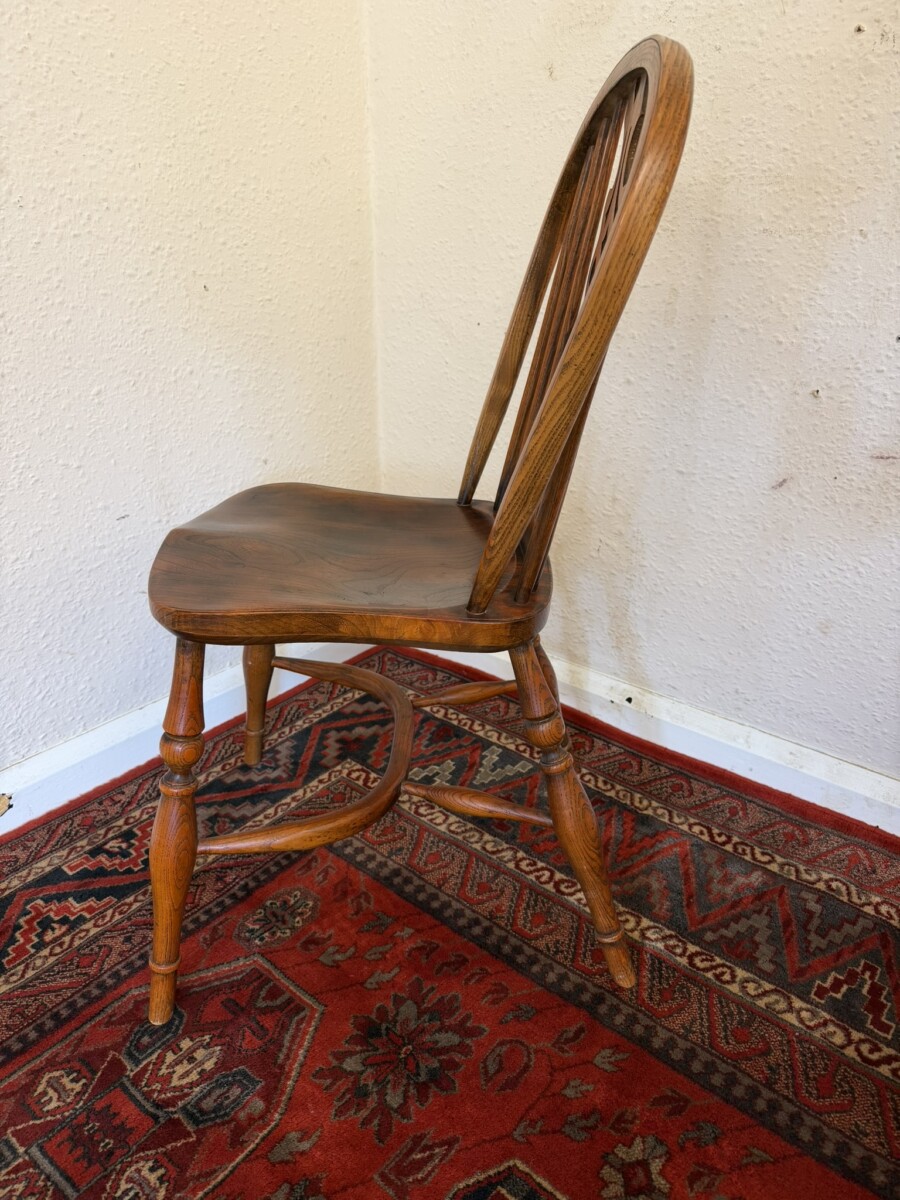 QUALITY SET OF FOUR OAK AND ELM WINDSOR CHAIRS - Image 10