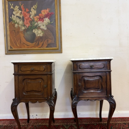 PAIR OF ANTIQUE FRENCH CARVED OAK MARBLE TOP BEDSIDE CABINETS CIRCA 1900
