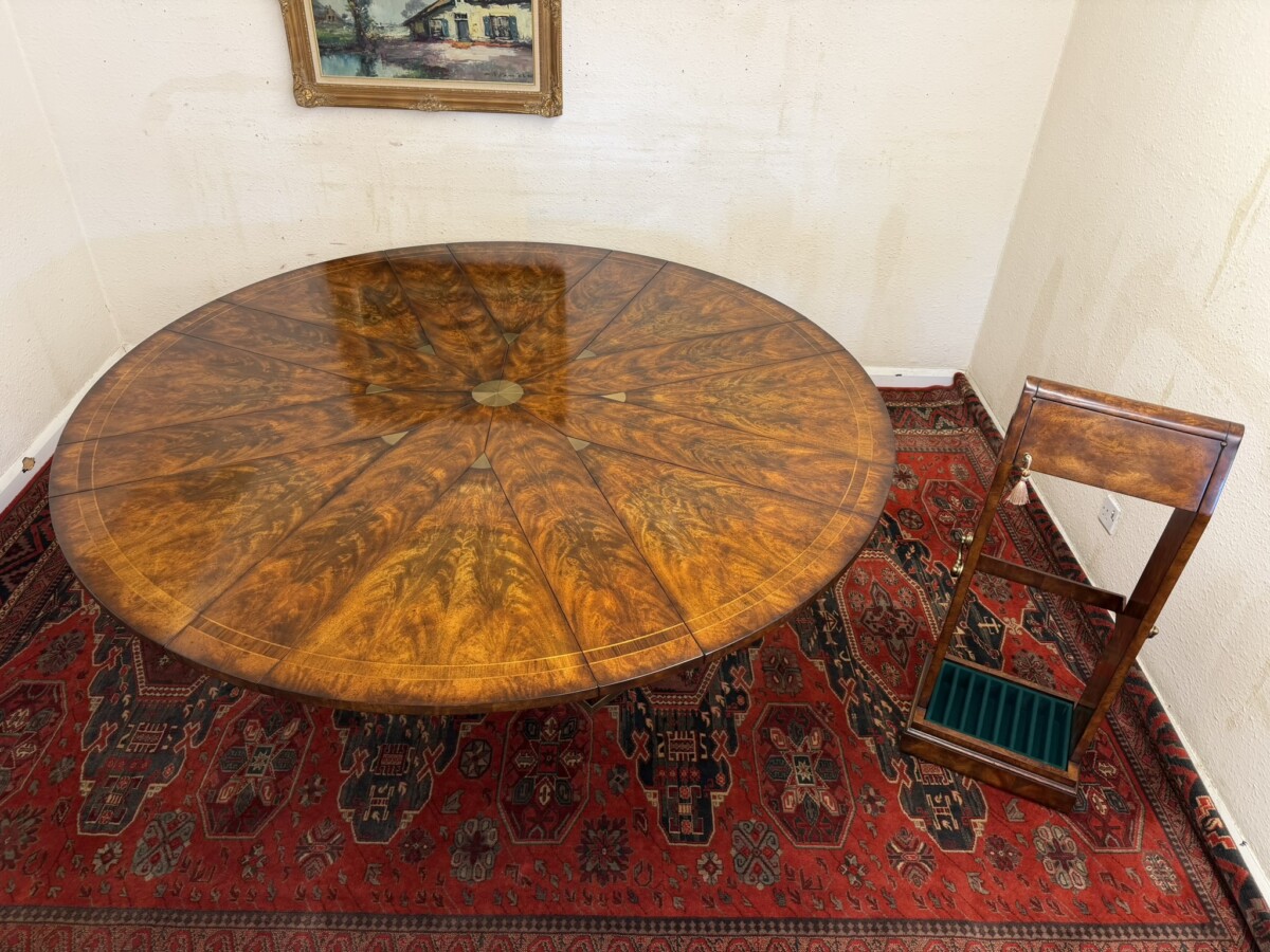 REGENCY STYLE FLAME MAHOGANY THEODORE ALEXANDER ROUND JUPE TABLE