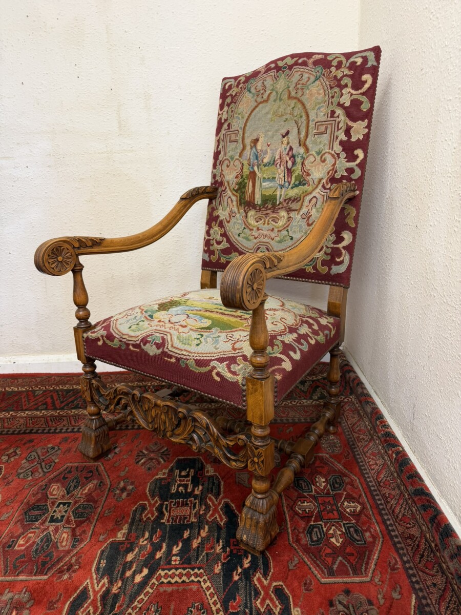 FRENCH CARVED WALNUT NEEDLEPOINT THRONE CHAIR/ARMCHAIR CIRCA 1900 - Image 4