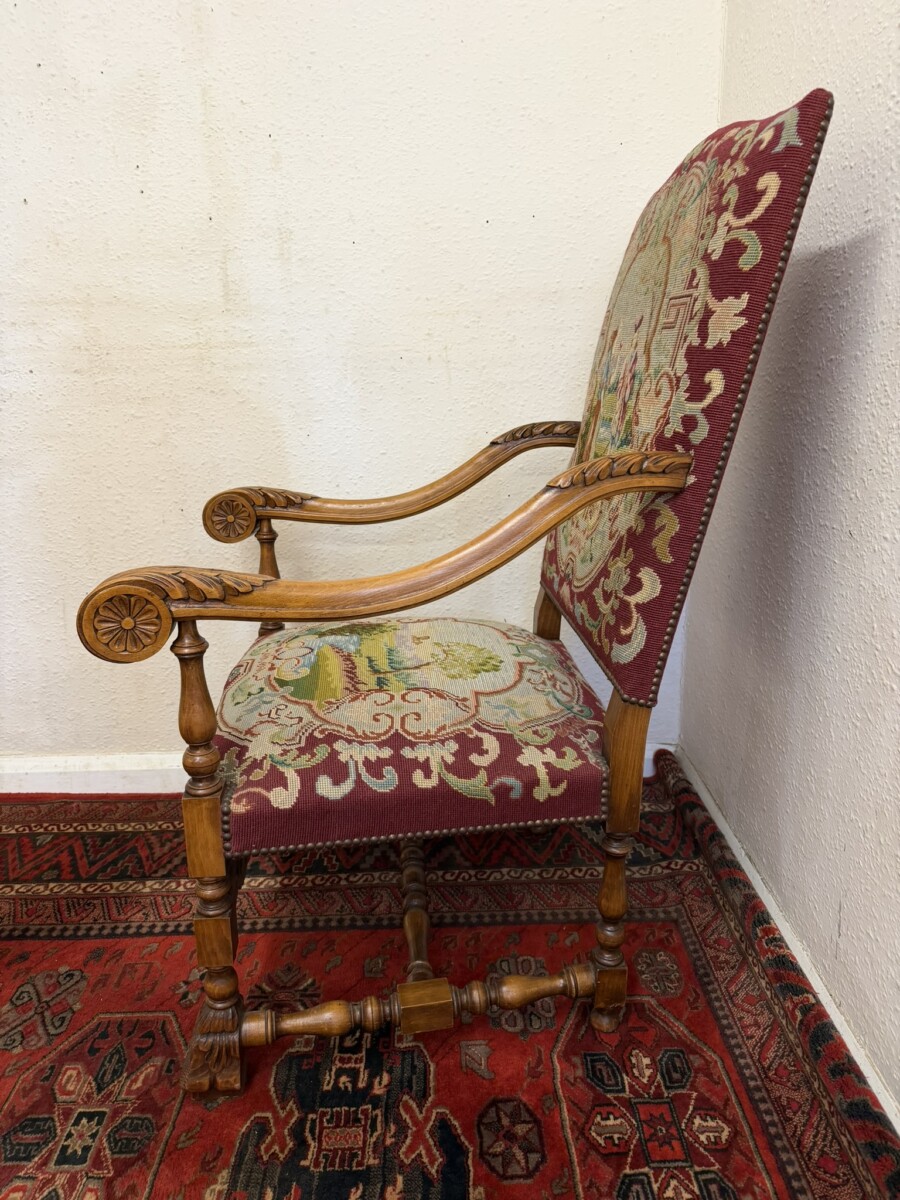 FRENCH CARVED WALNUT NEEDLEPOINT THRONE CHAIR/ARMCHAIR CIRCA 1900 - Image 10
