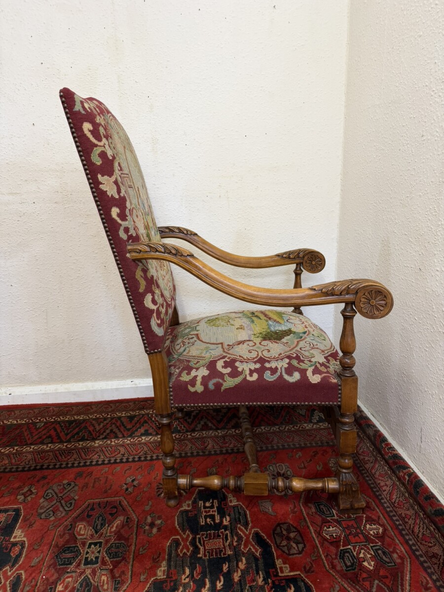 FRENCH CARVED WALNUT NEEDLEPOINT THRONE CHAIR/ARMCHAIR CIRCA 1900 - Image 12