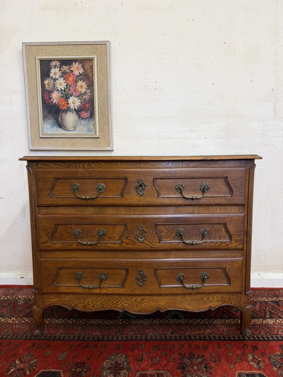 ANTIQUE FRENCH OAK CARVED CHEST OF DRAWERS CIRCA 1900