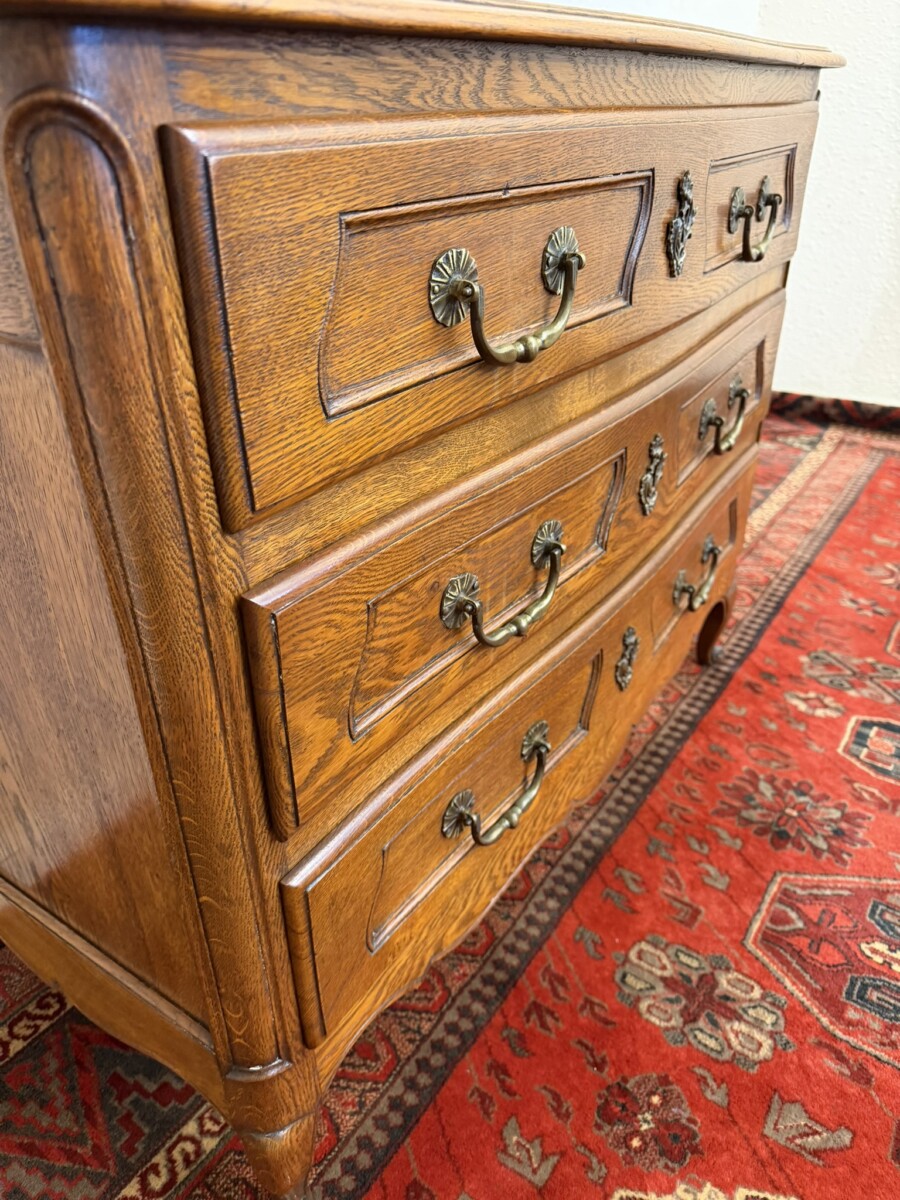 ANTIQUE FRENCH OAK CARVED CHEST OF DRAWERS CIRCA 1900 - Image 7